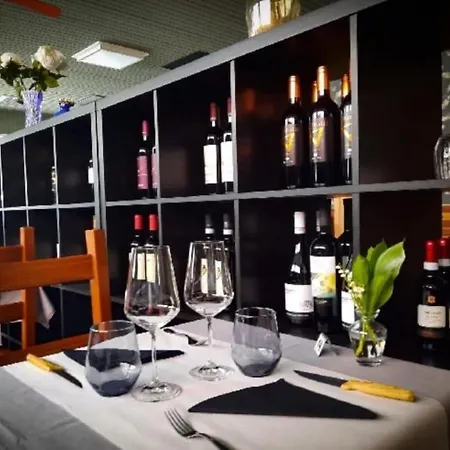 Guest house Ristorante Pizzeria Al Posta, Con Alogio
